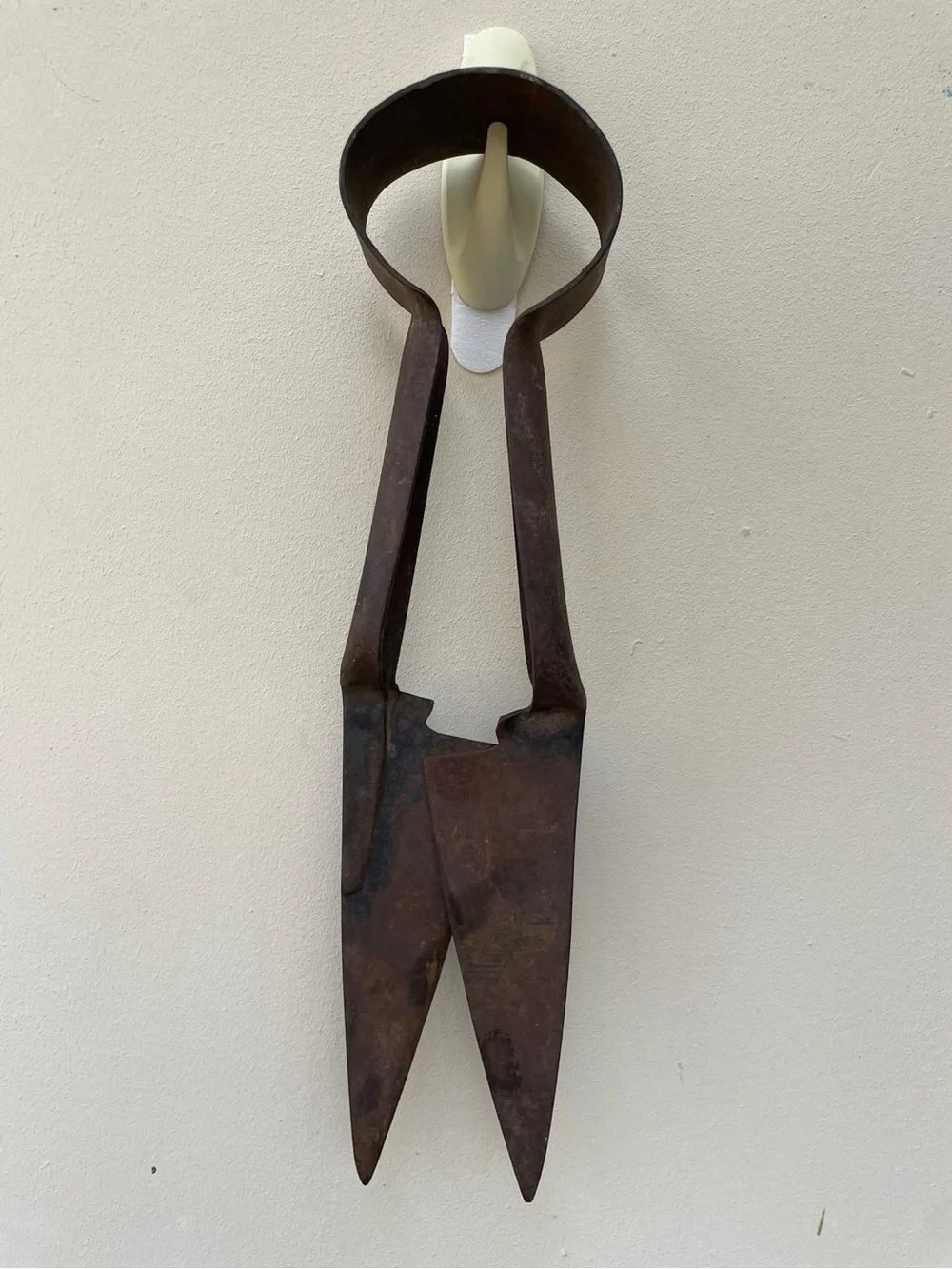 Vintage Antique Sheep Shears Primitive Farmhouse Decor Rustic Rusty Art Tool